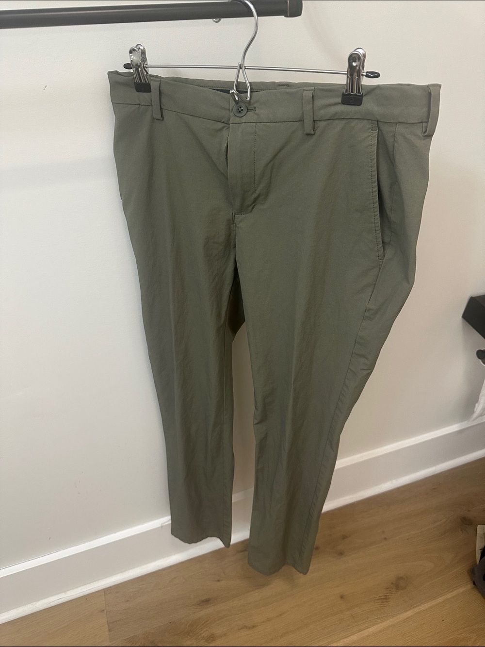 Vineyard Vines OTG Olive Green Chino Pants